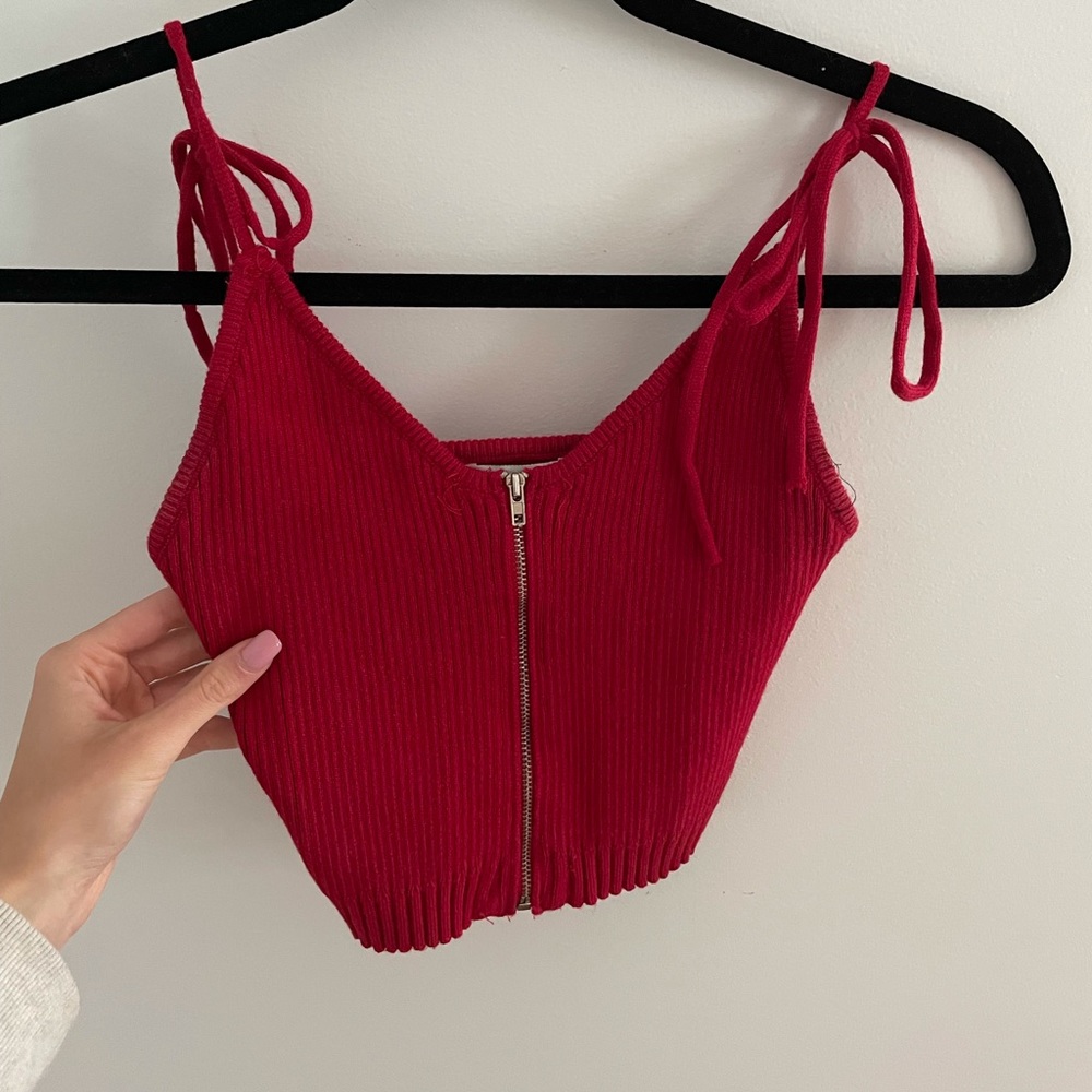 Skylar & Madison Red Knit cropped top